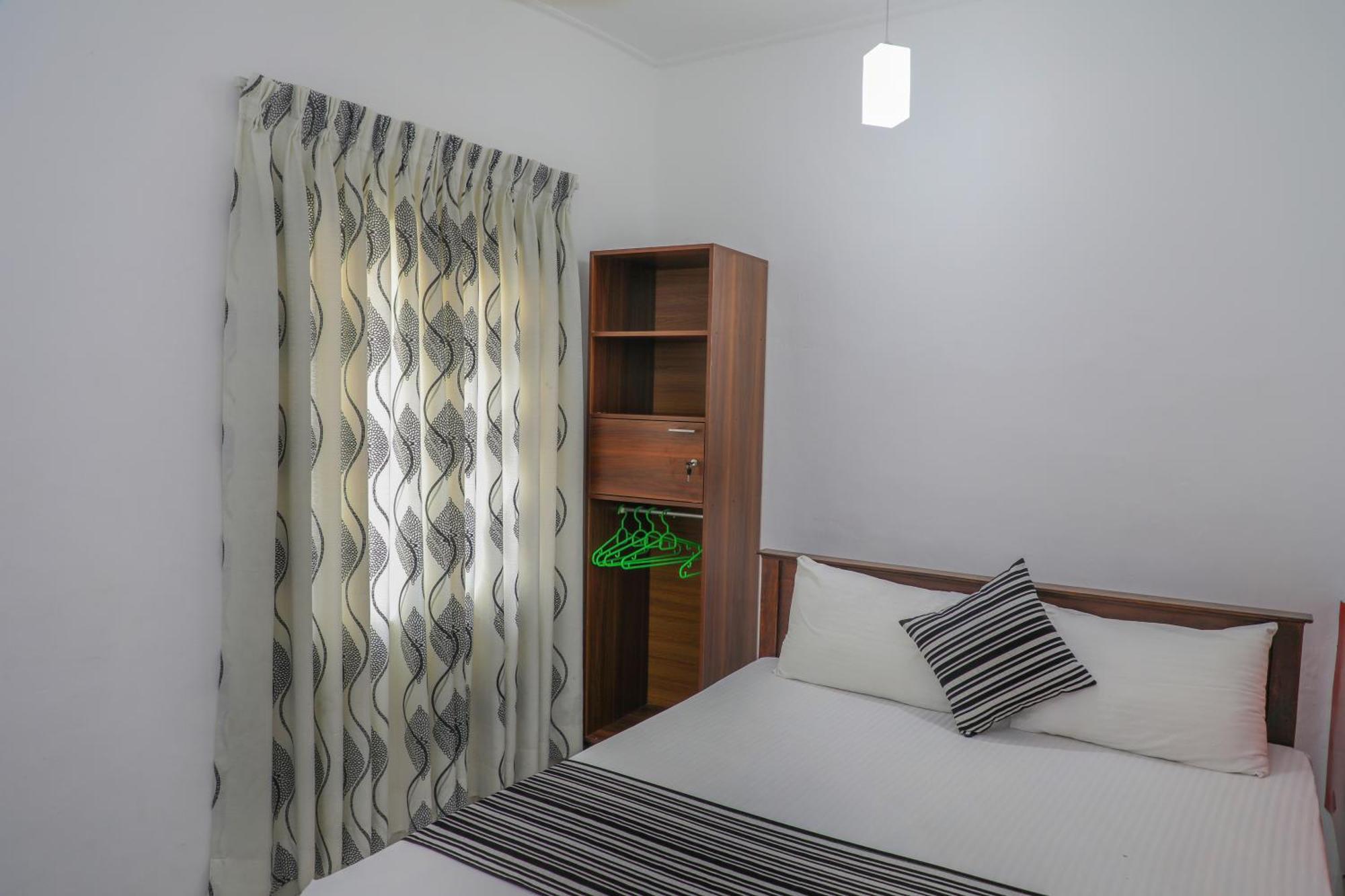 Bon Voyaage Tourist Inn Trincomalee Exterior foto